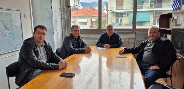 Ζητά να μην κλείσουν τα υποκαταστήματα των ΕΛΤΑ